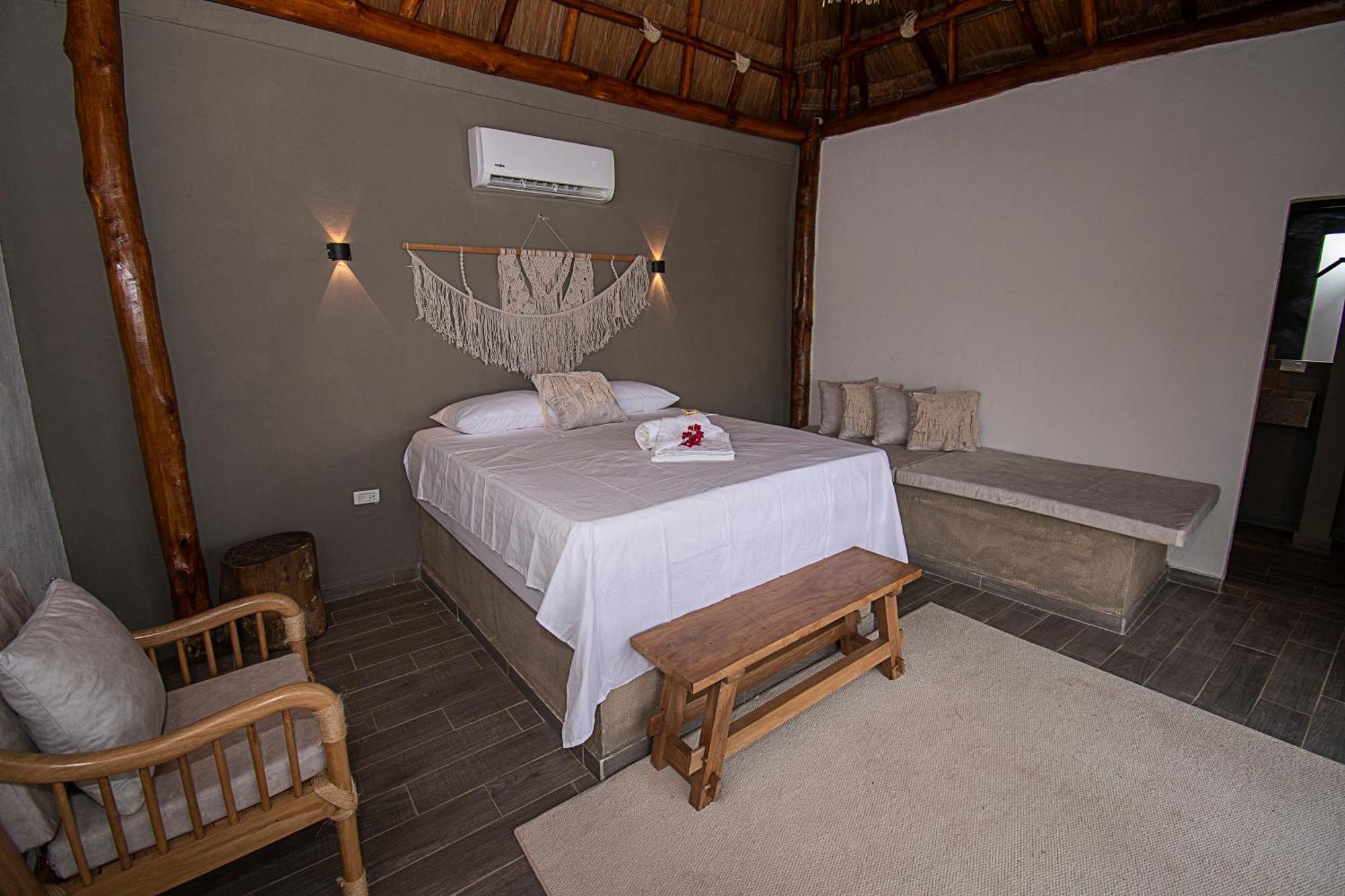 Amalife Beach Club & Hotel Tierra Bomba Zewnętrze zdjęcie